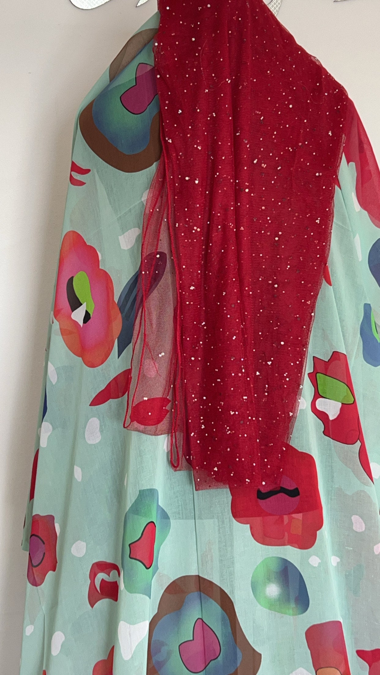 Dirac somali full bac set. Free size with green gogora and red dentelle garbasaar soft material