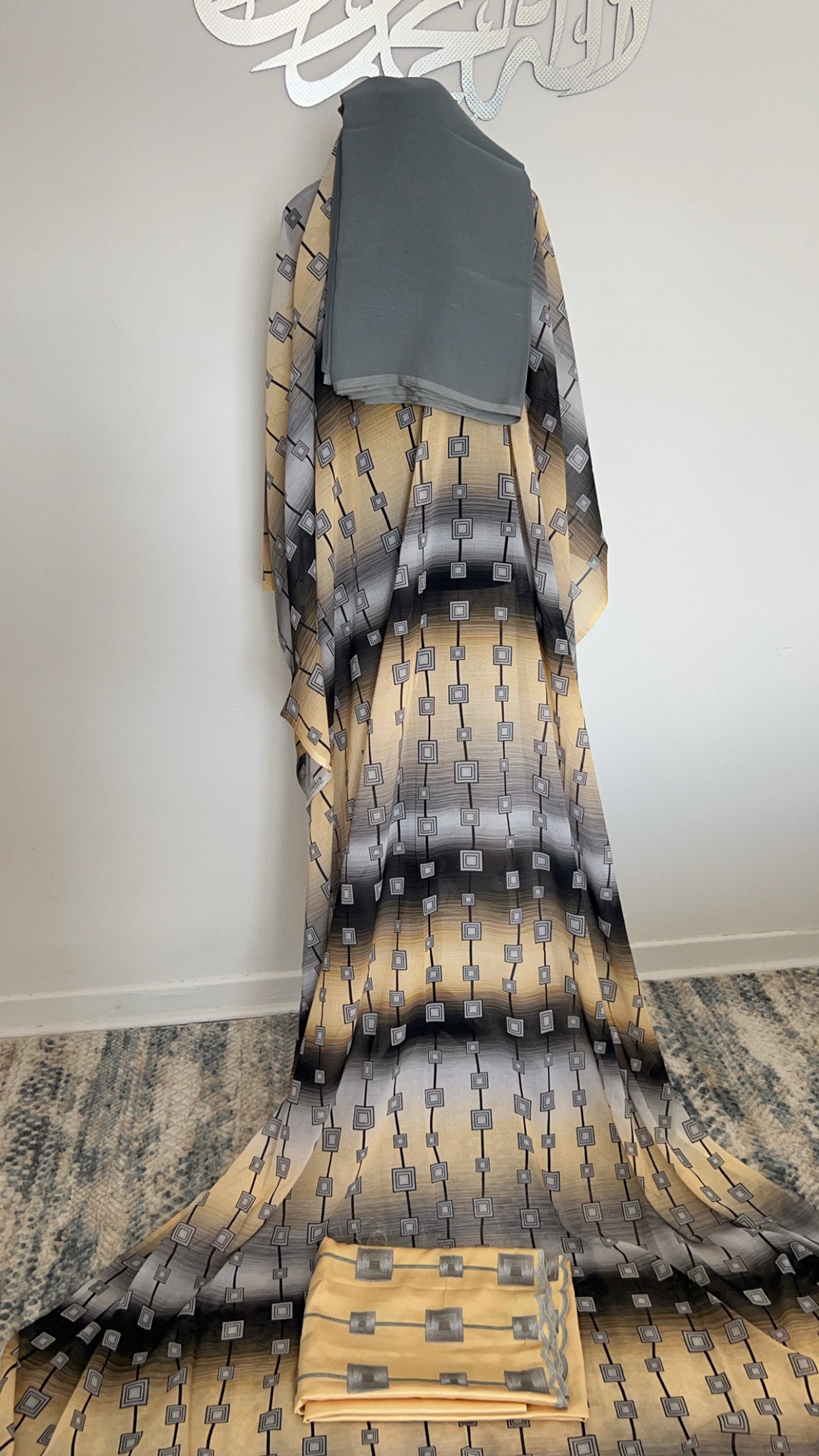 Beautiful swiss dirac, Free size. Its full bac with gray garbasaar and yallow gogora