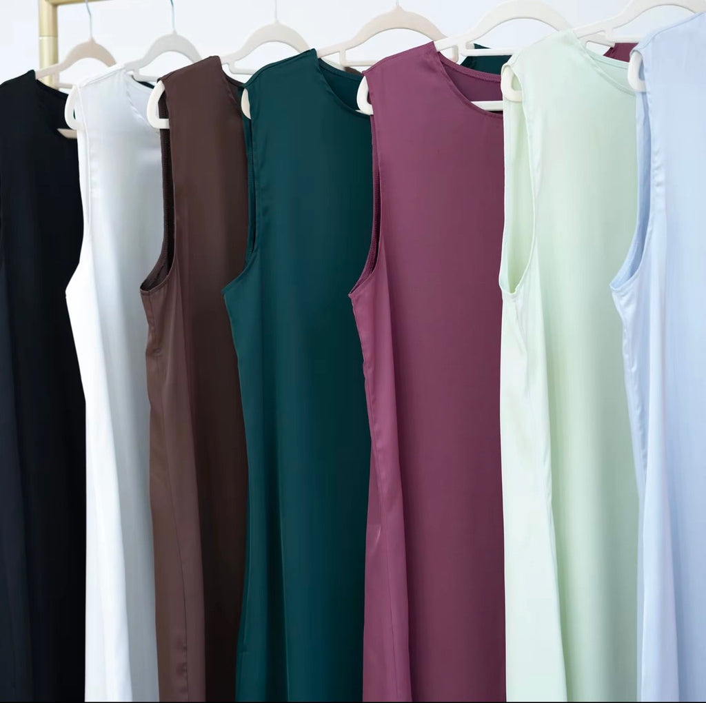 Satin Sleeveless Abaya