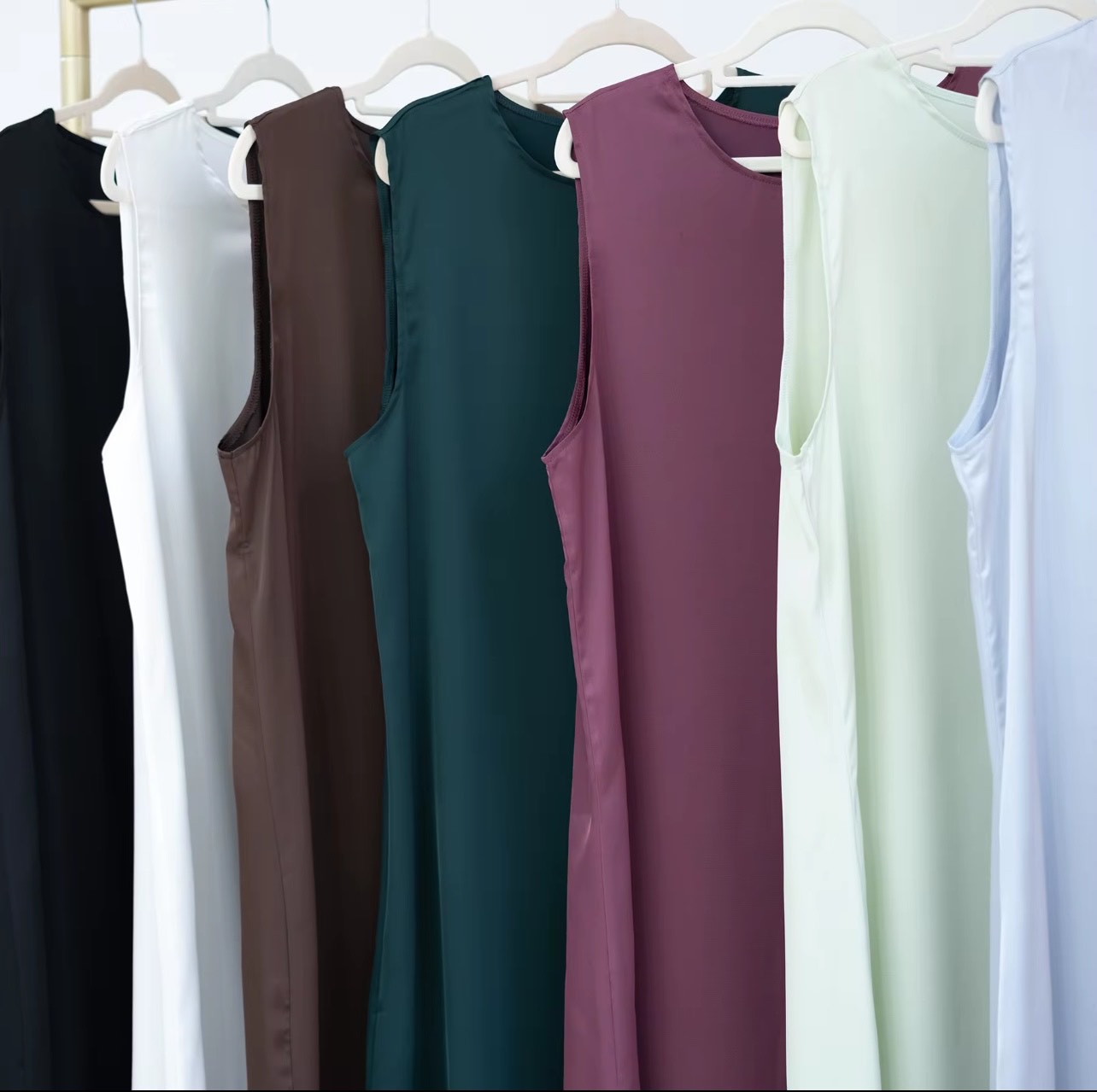 Satin Sleeveless Abaya