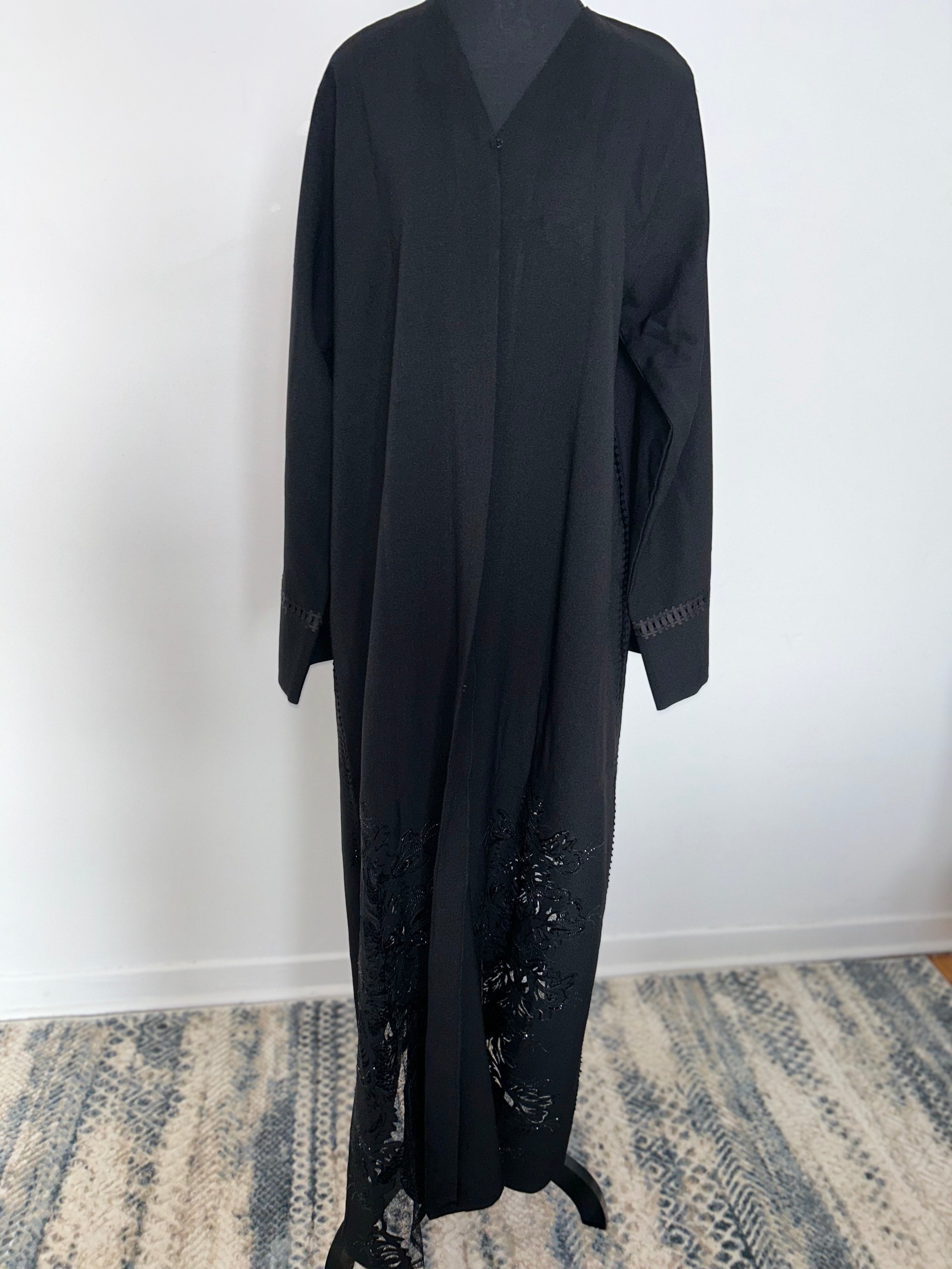 Dubai black abaya