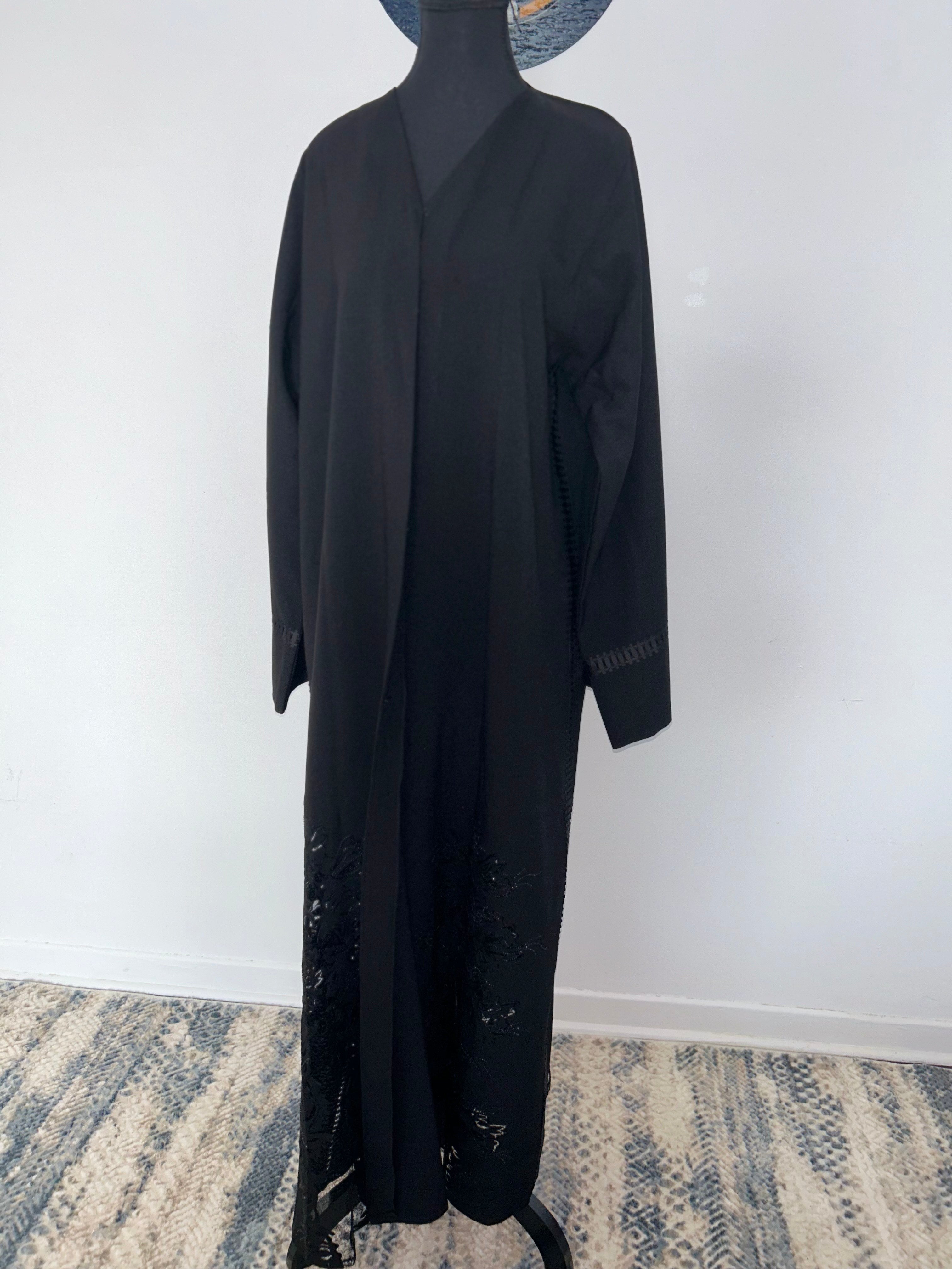 Dubai black abaya