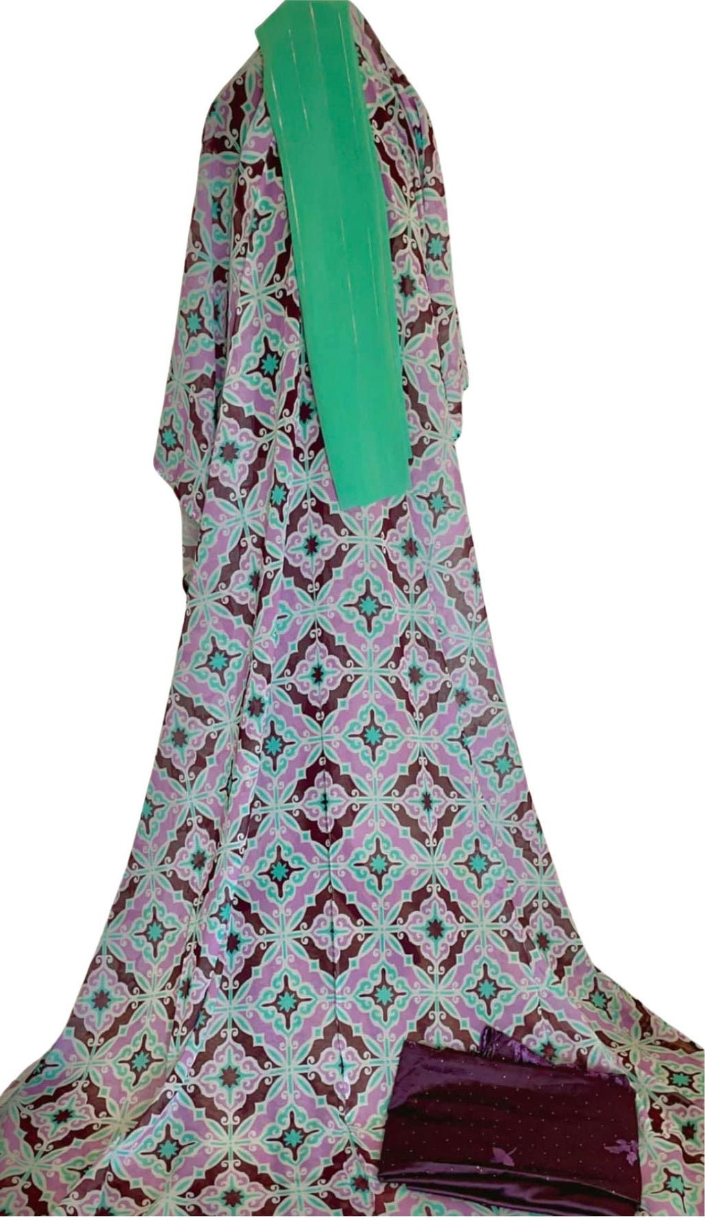 Beautiful dirac set Free size. full bac with Turquoise chiffon garbasaar and purple gogora