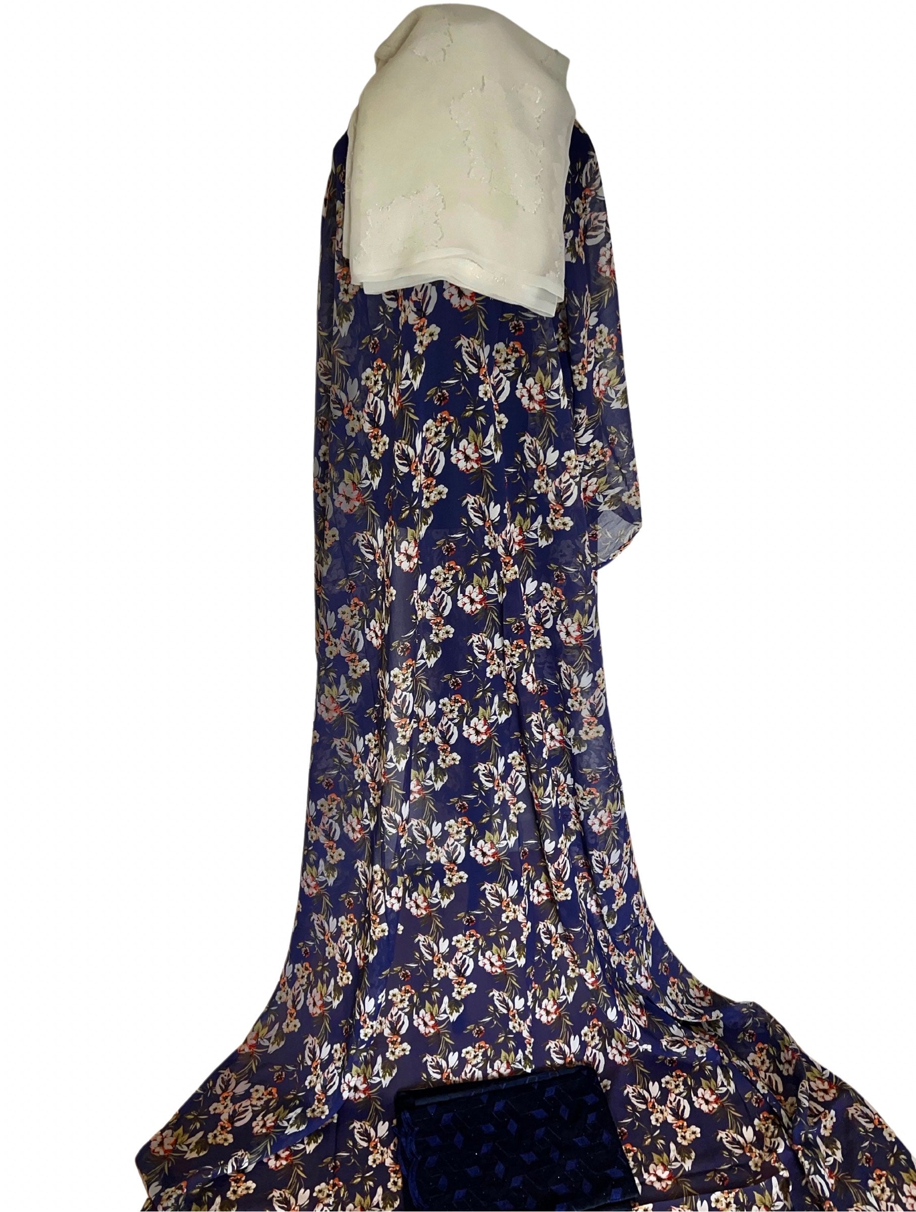 Euro modda dirac set Free siz. full bac with white chiffon garbasaar and blue navy gogora
