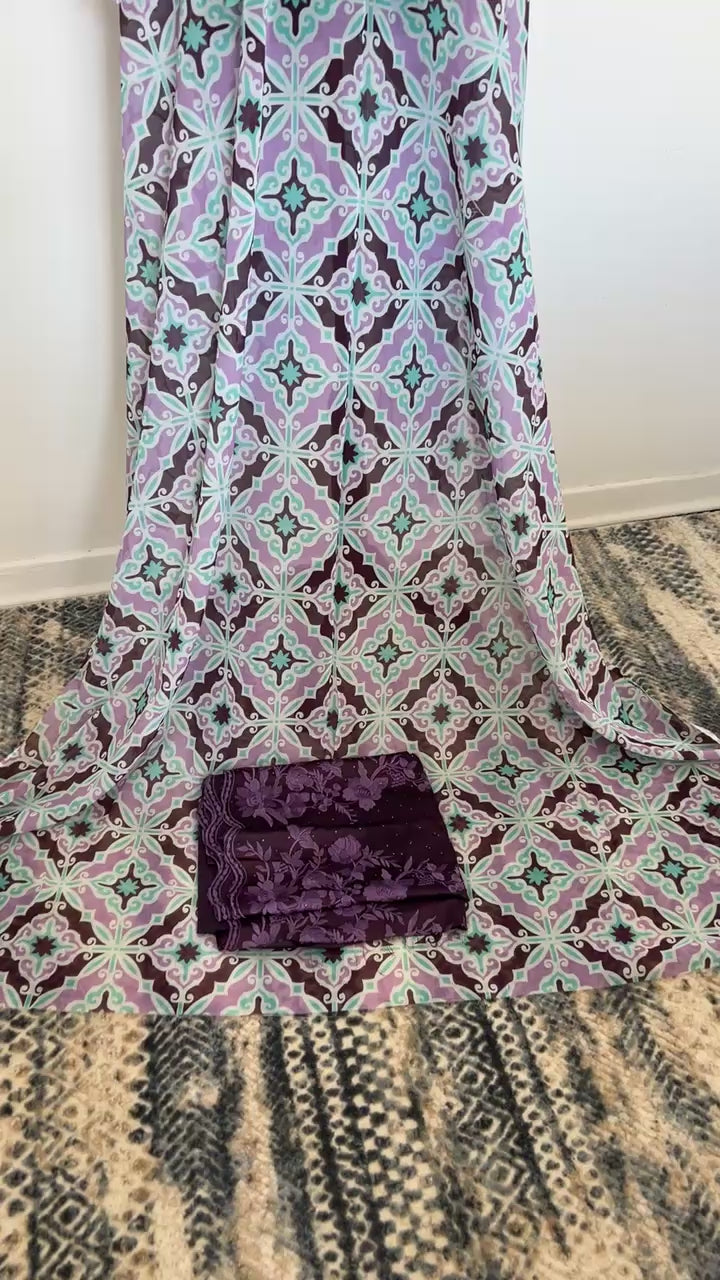 Beautiful dirac set Free size. full bac with Turquoise chiffon garbasaar and purple gogora
